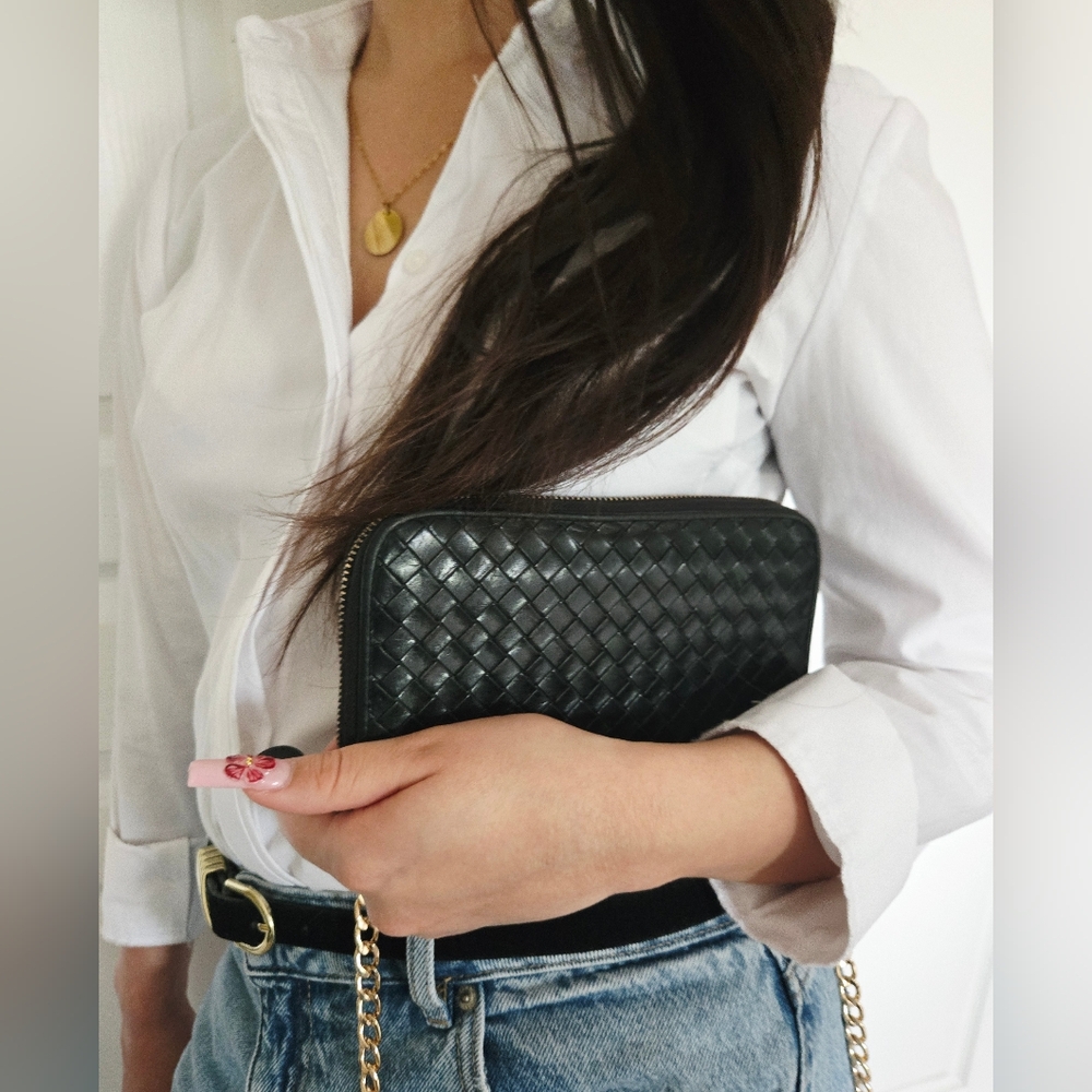 Authentic BOTTEGA VENETA Intrecciato Weaved Leather Wallet WOC Crossbody Clutch - Picture 3 of 15